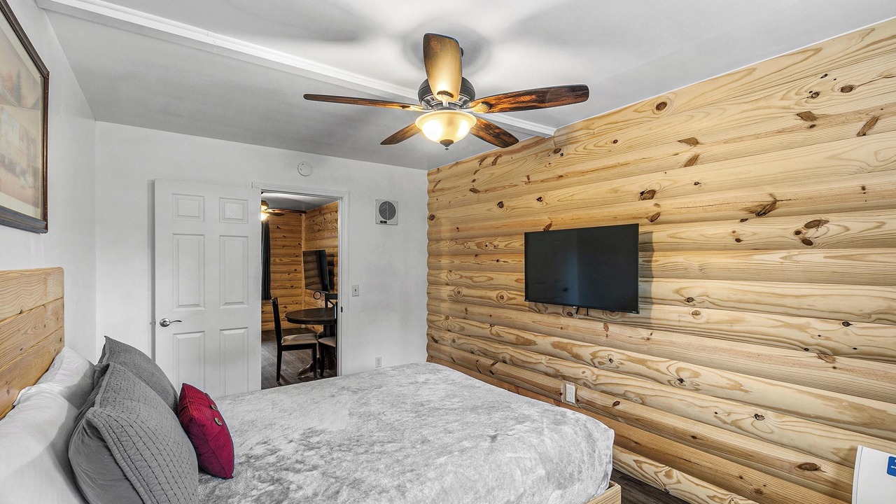 Photo of Bedroom in Enterprise