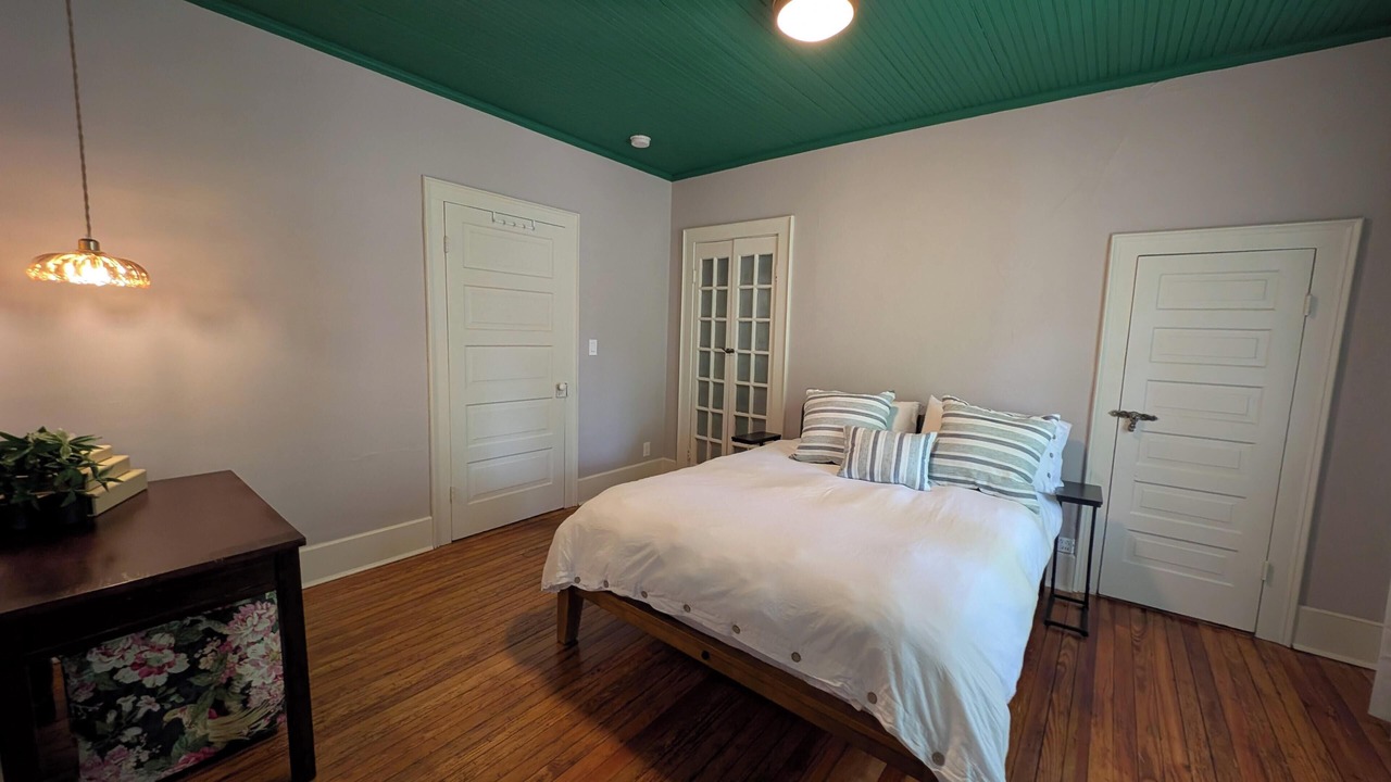 Photo of Bedroom in Abbeville