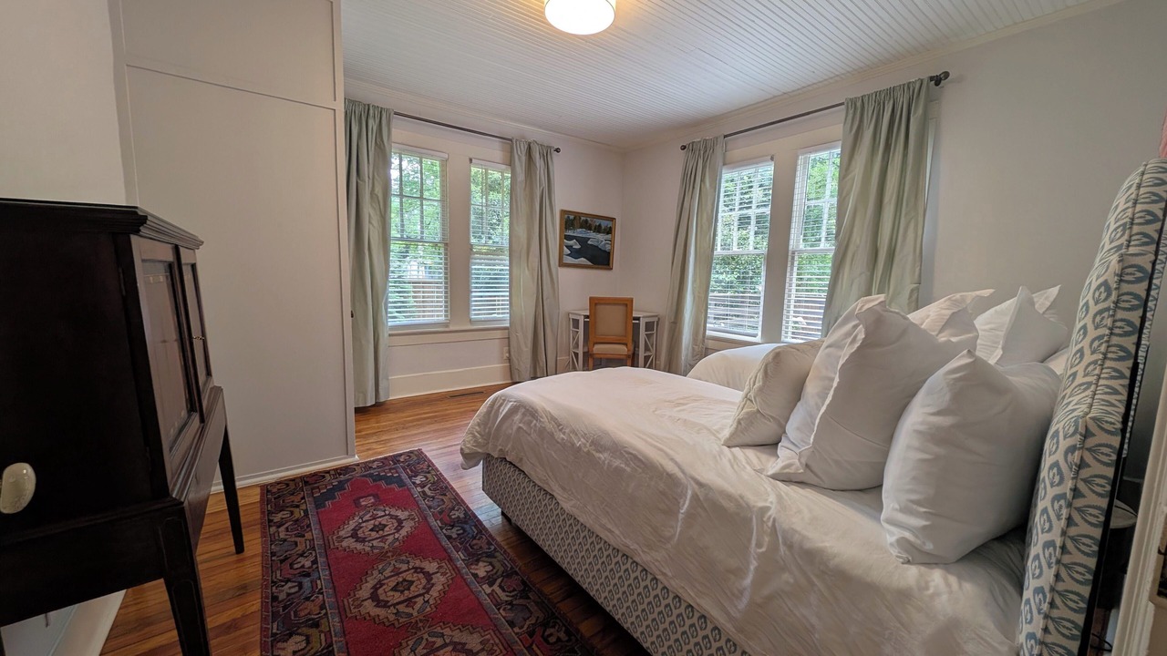 Photo of Bedroom in Abbeville