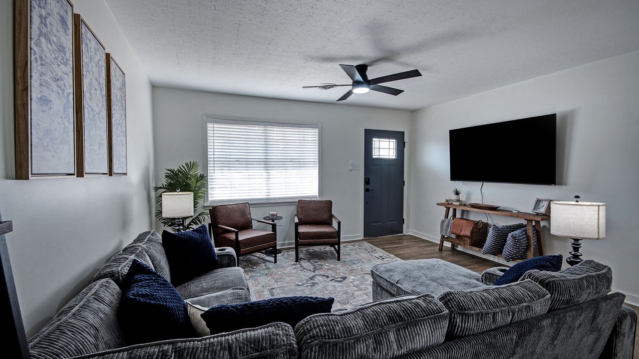 Photo of Livingroom in Pearl
