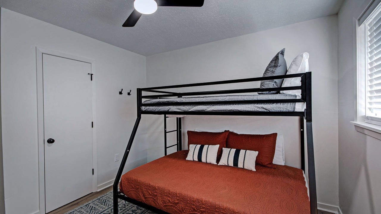 Photo of Bedroom in Pearl