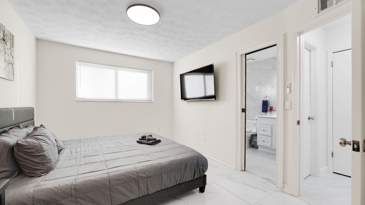 Photo of Bedroom in Sandalwood