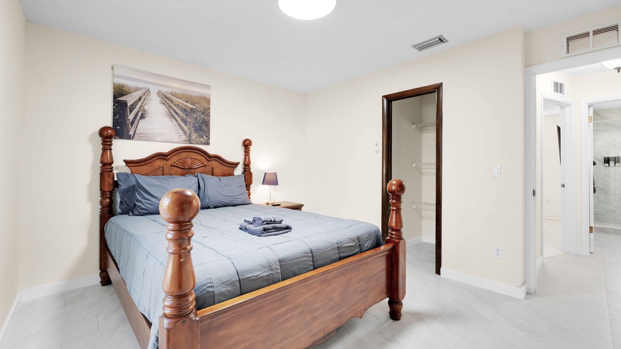 Photo of Bedroom in Sandalwood