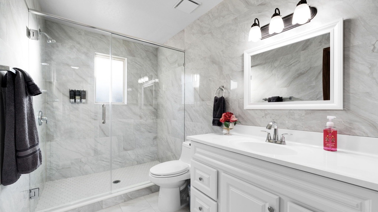 Photo of Bathroom in Sandalwood