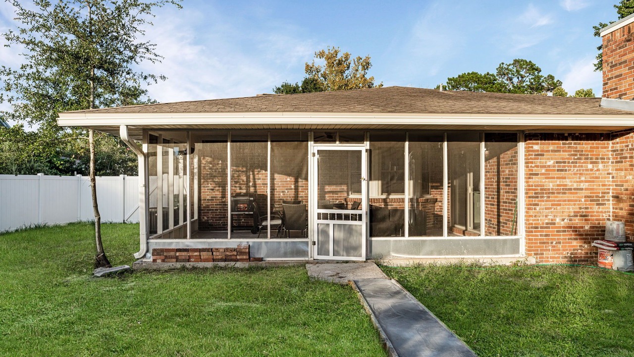 Photo of Outdoor in Sandalwood