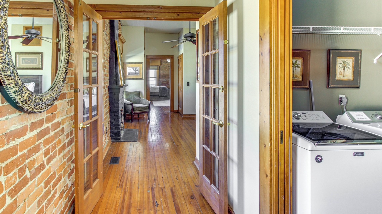 Photo of Bedroom in Enterprise