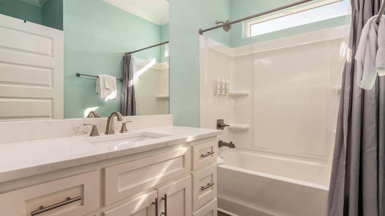 Photo of Bathroom in Dauphin Island