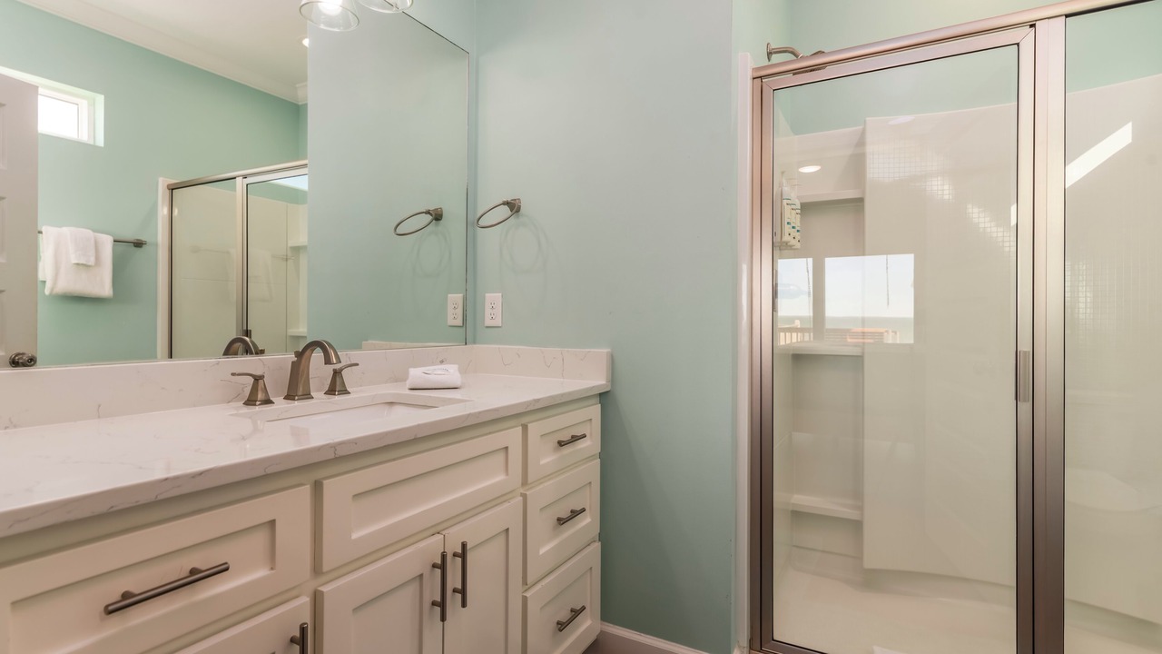 Photo of Bathroom in Dauphin Island