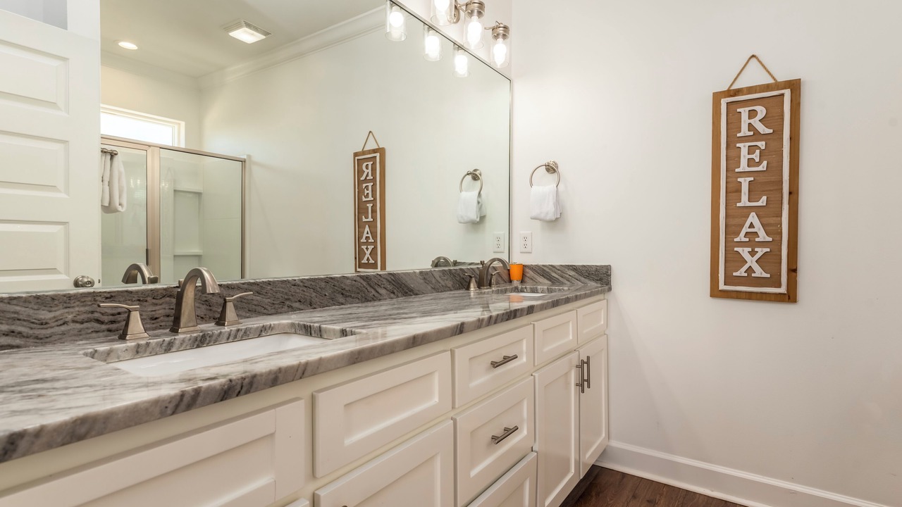 Photo of Bathroom in Dauphin Island