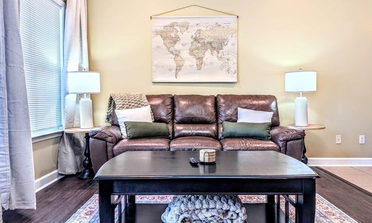 Photo of Livingroom in Enterprise