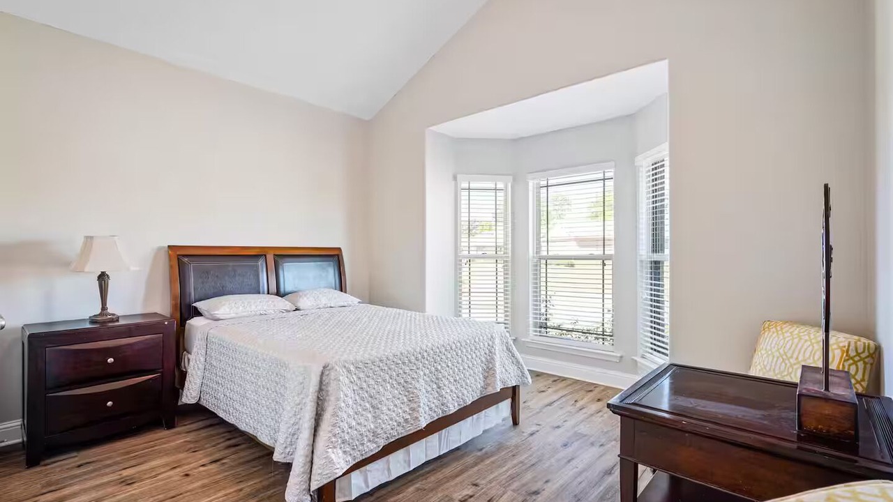Photo of Bedroom in Semmes
