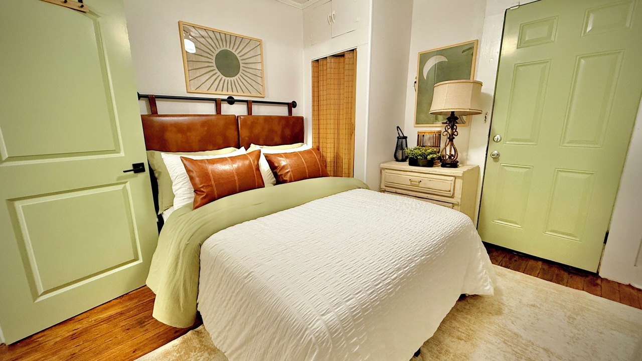 Photo of Bedroom in Alexandria