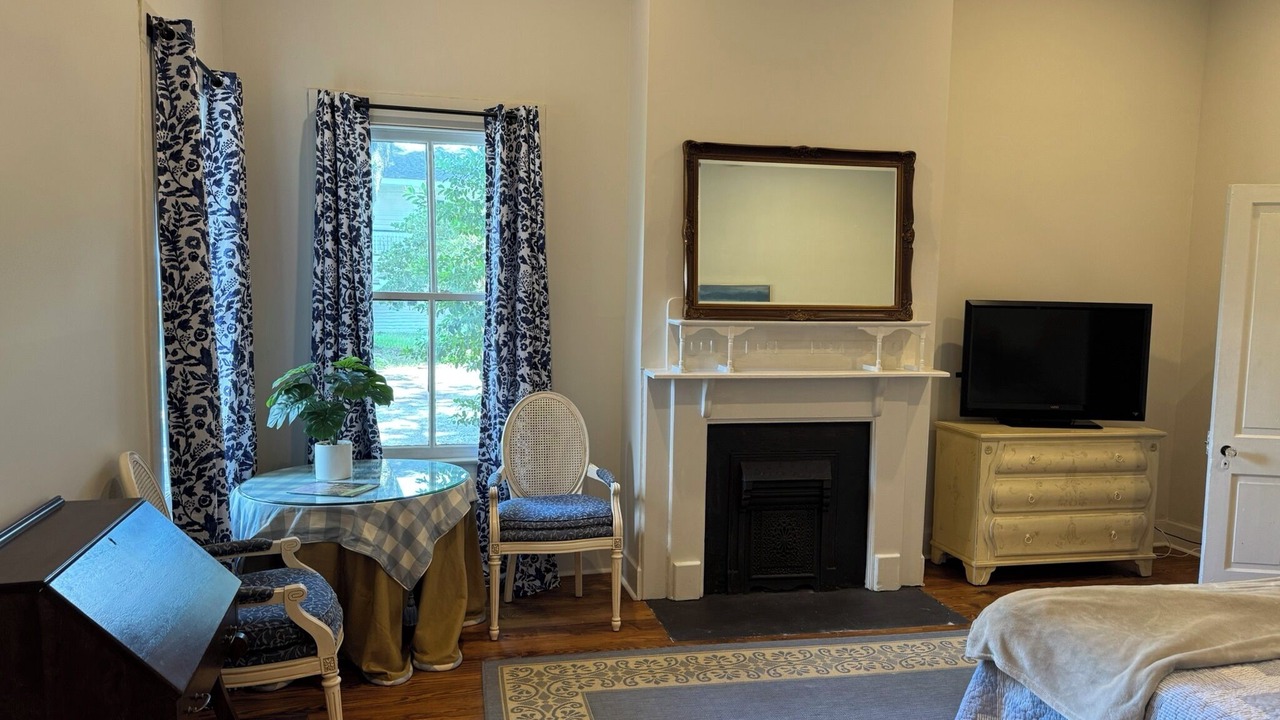 Photo of Bedroom in Vicksburg