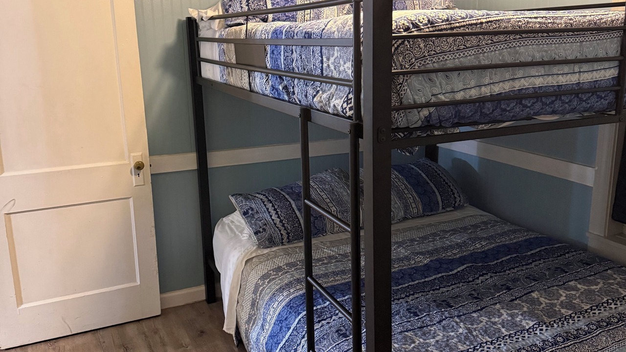 Photo of Bedroom in Pascagoula