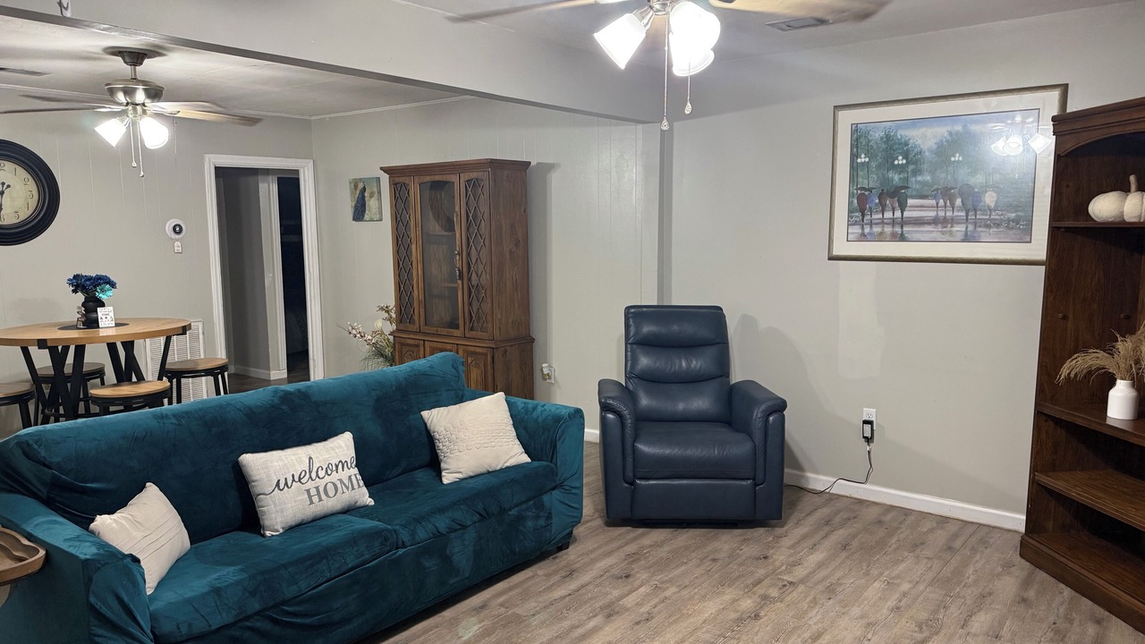 Photo of Livingroom in Pascagoula