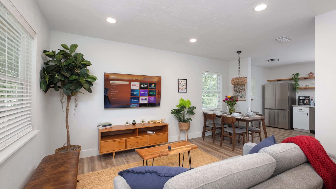 Photo of Livingroom in Gainesville