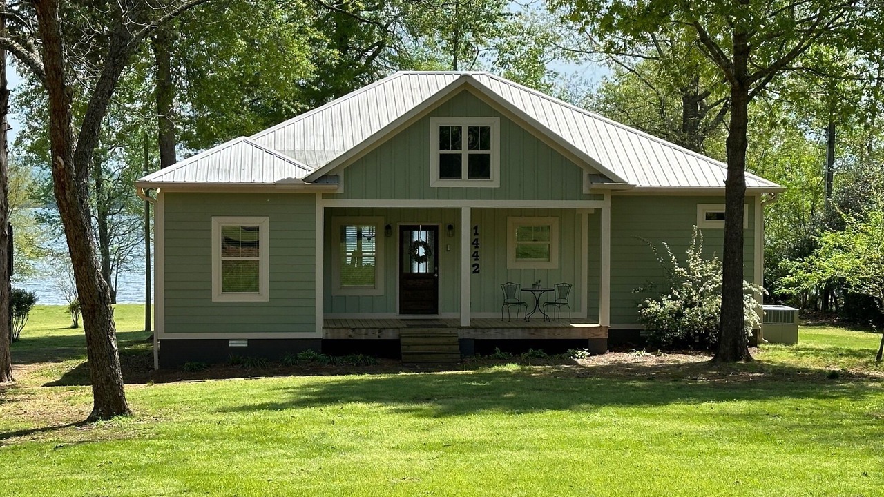 Photo of Outdoor in Groveoak
