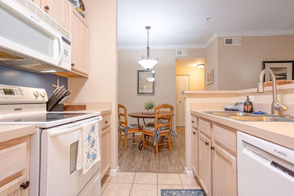 Photo of Kitchen in Saint Simons Heights