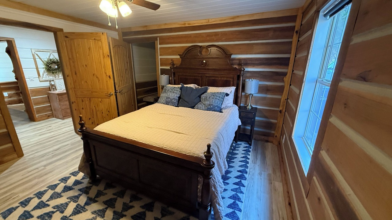 Photo of Bedroom in Gadsden