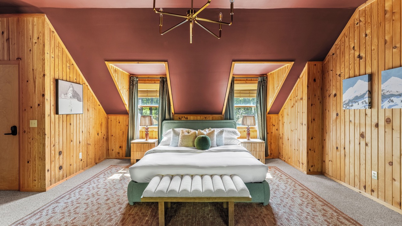 Photo of Bedroom in Lake Arrowhead