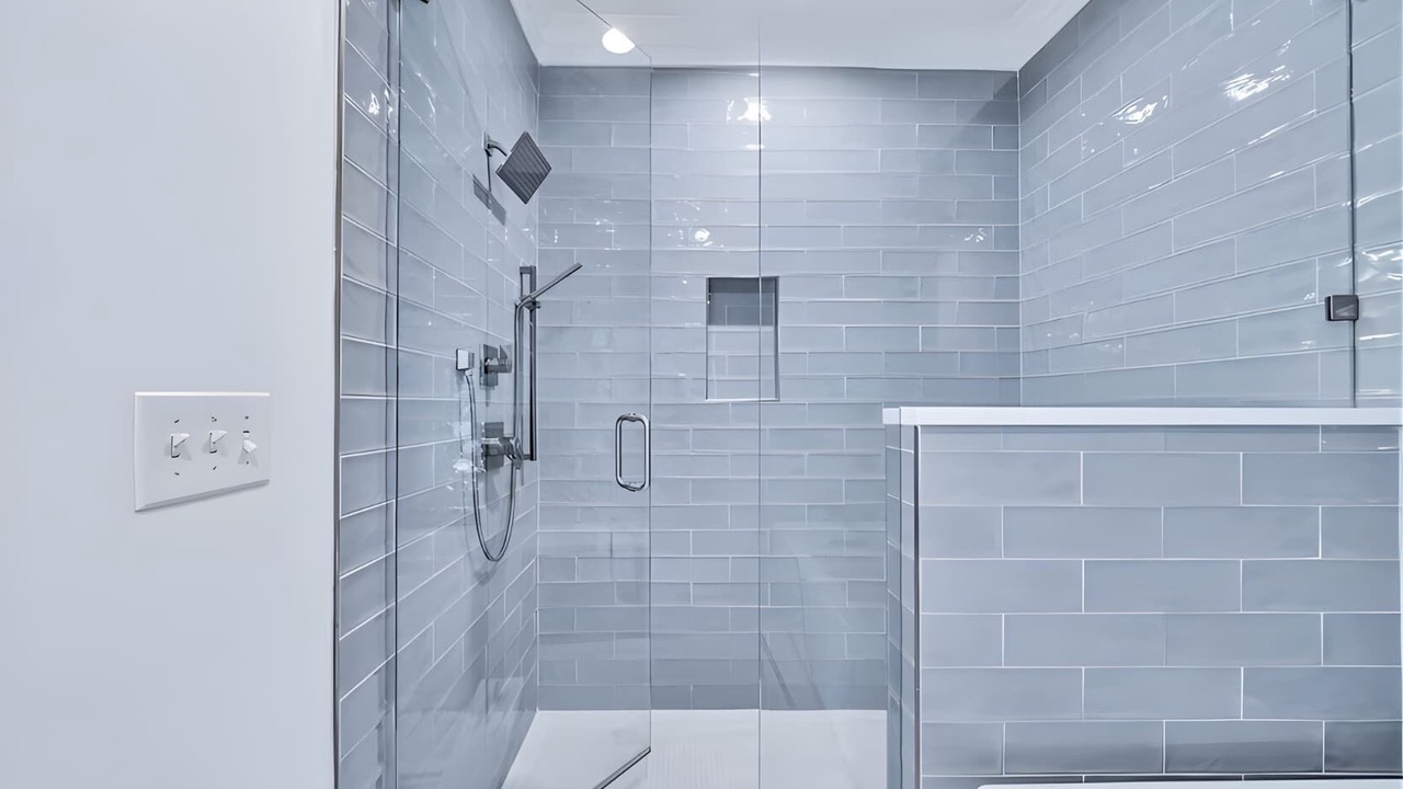 Photo of Bathroom in Beach District