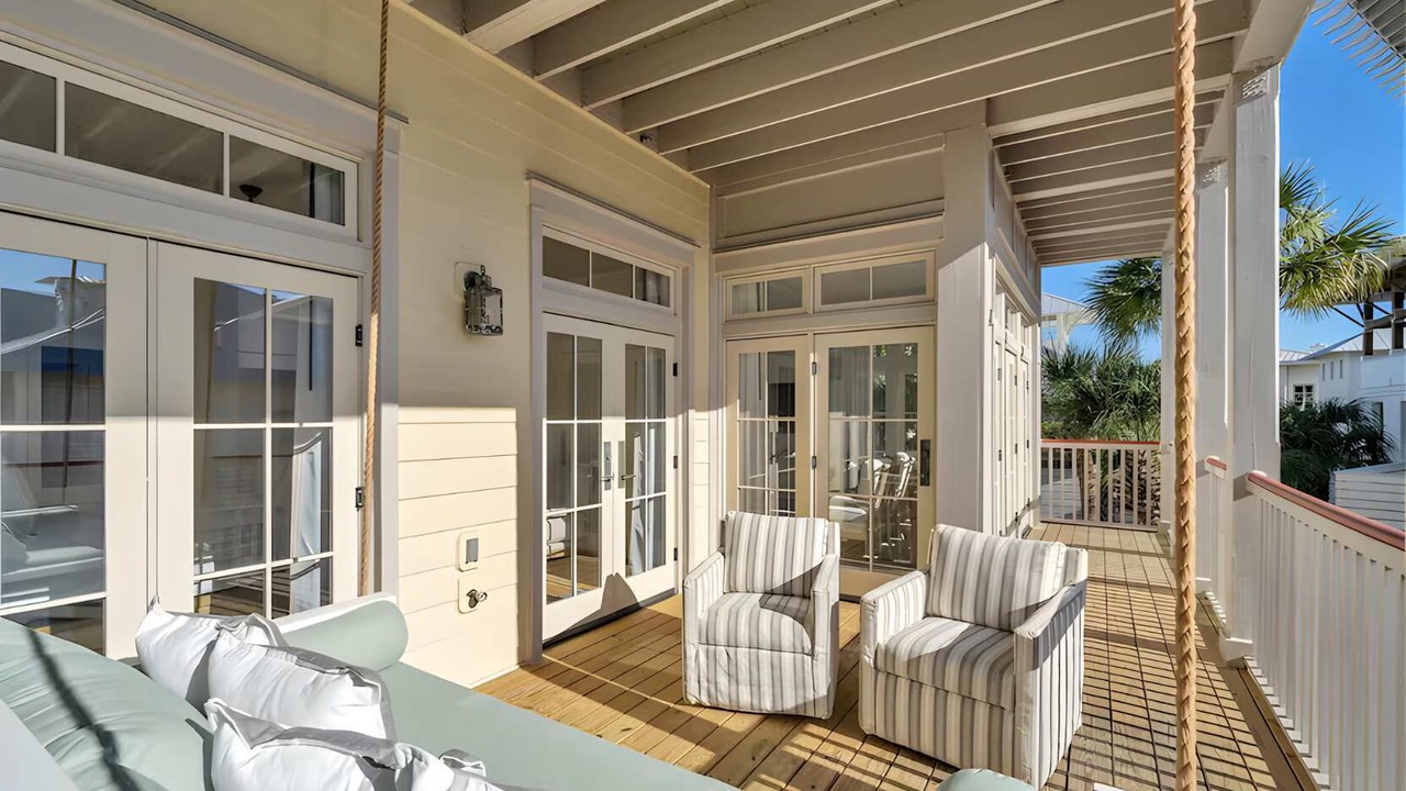 Photo of Patio Balcony in Beach District