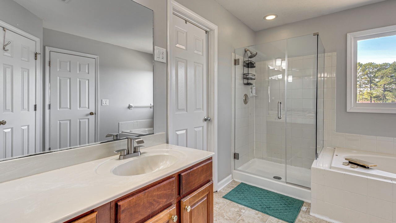 Photo of Bathroom in Stone Mountain