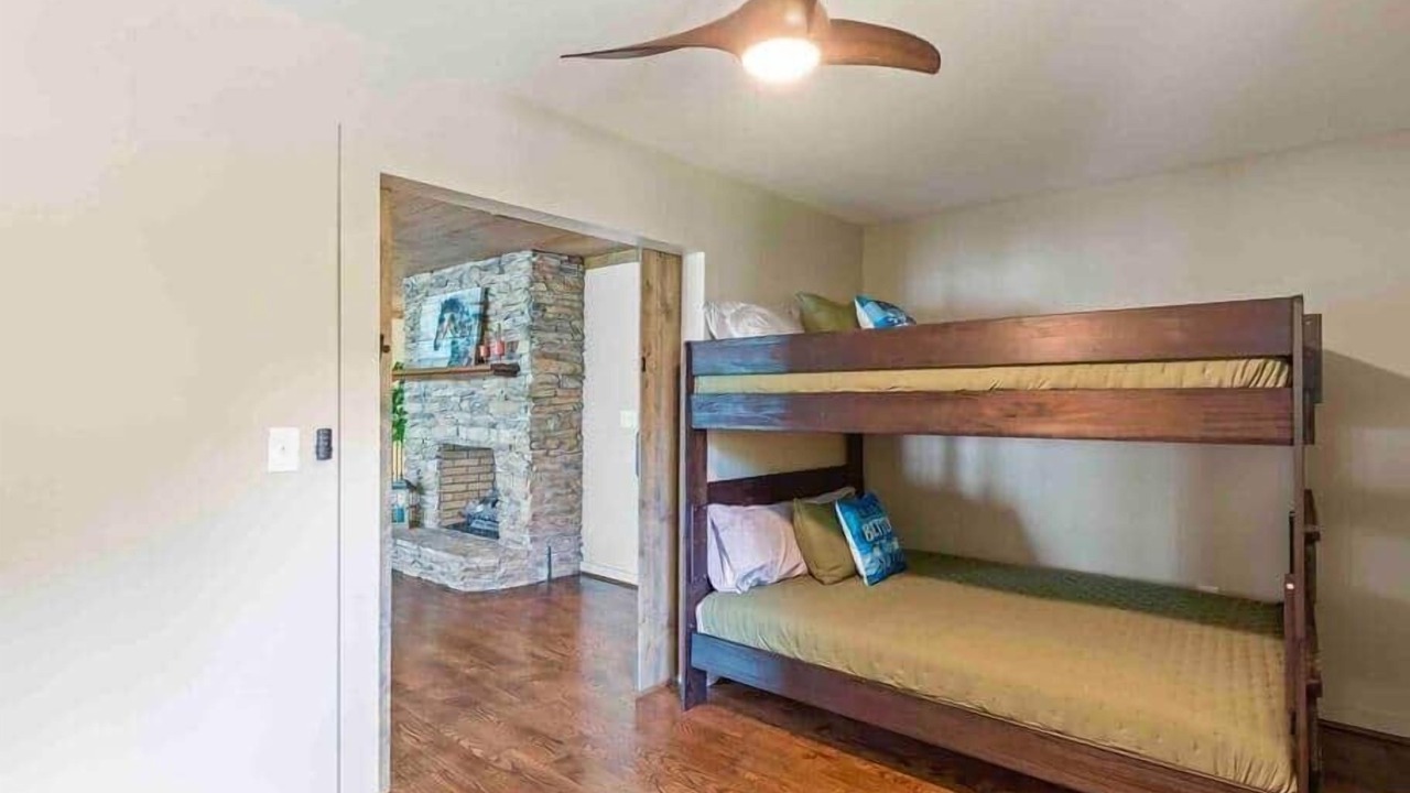 Photo of Bedroom in Jacksons' Gap