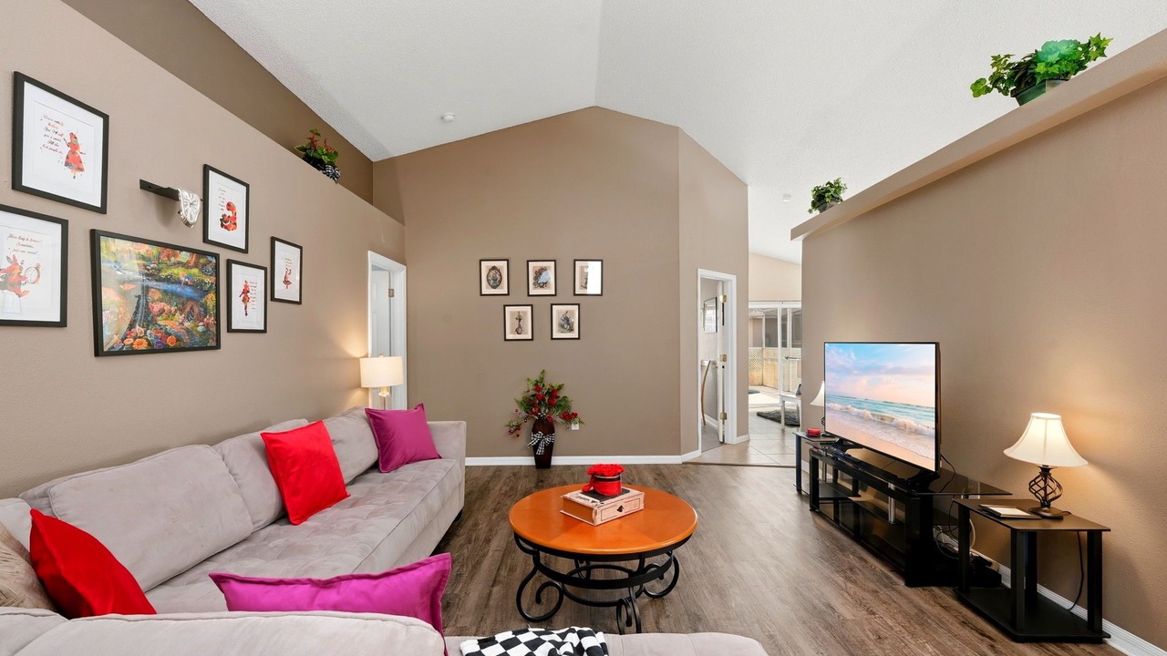 Photo of Livingroom in Florida Pines