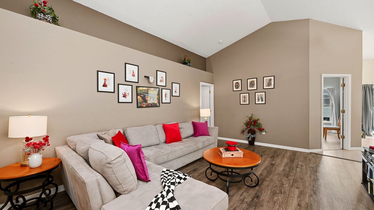 Photo of Livingroom in Florida Pines