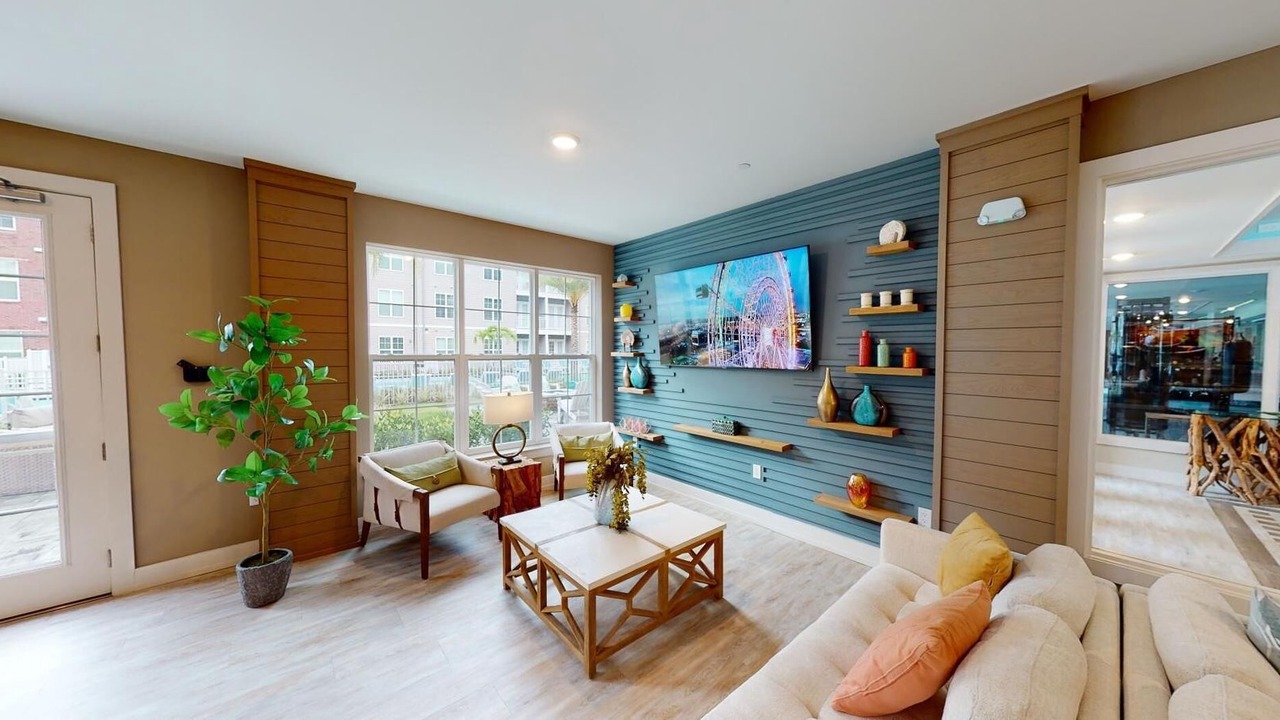 Photo of Livingroom in Florida Center