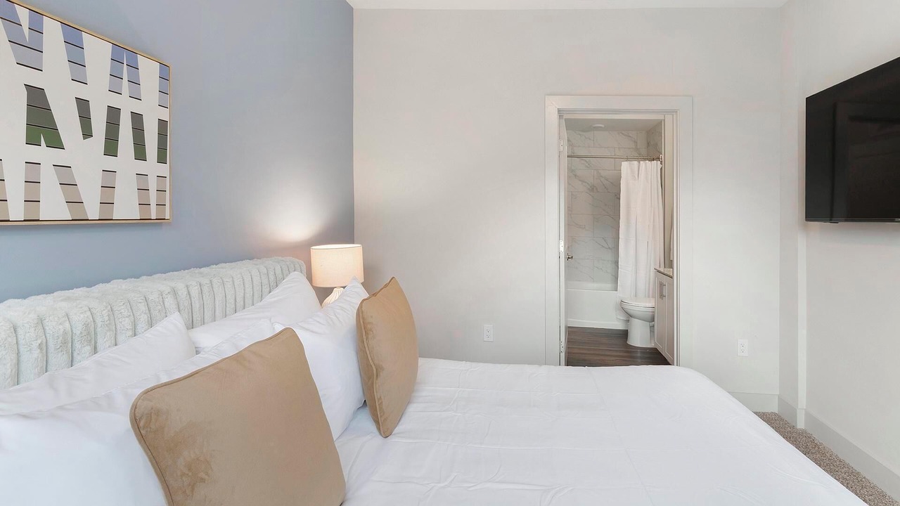Photo of Bedroom in Florida Center