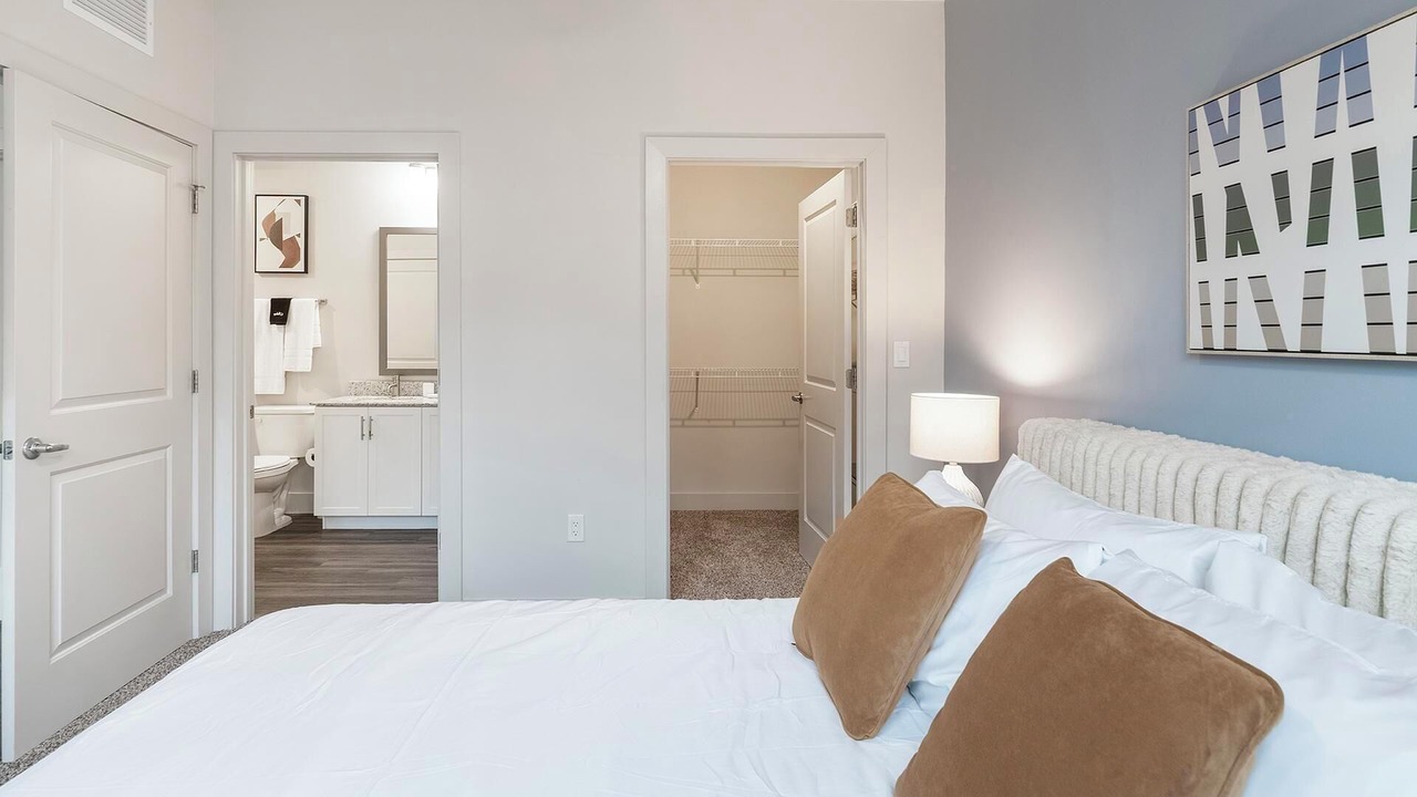Photo of Bedroom in Florida Center