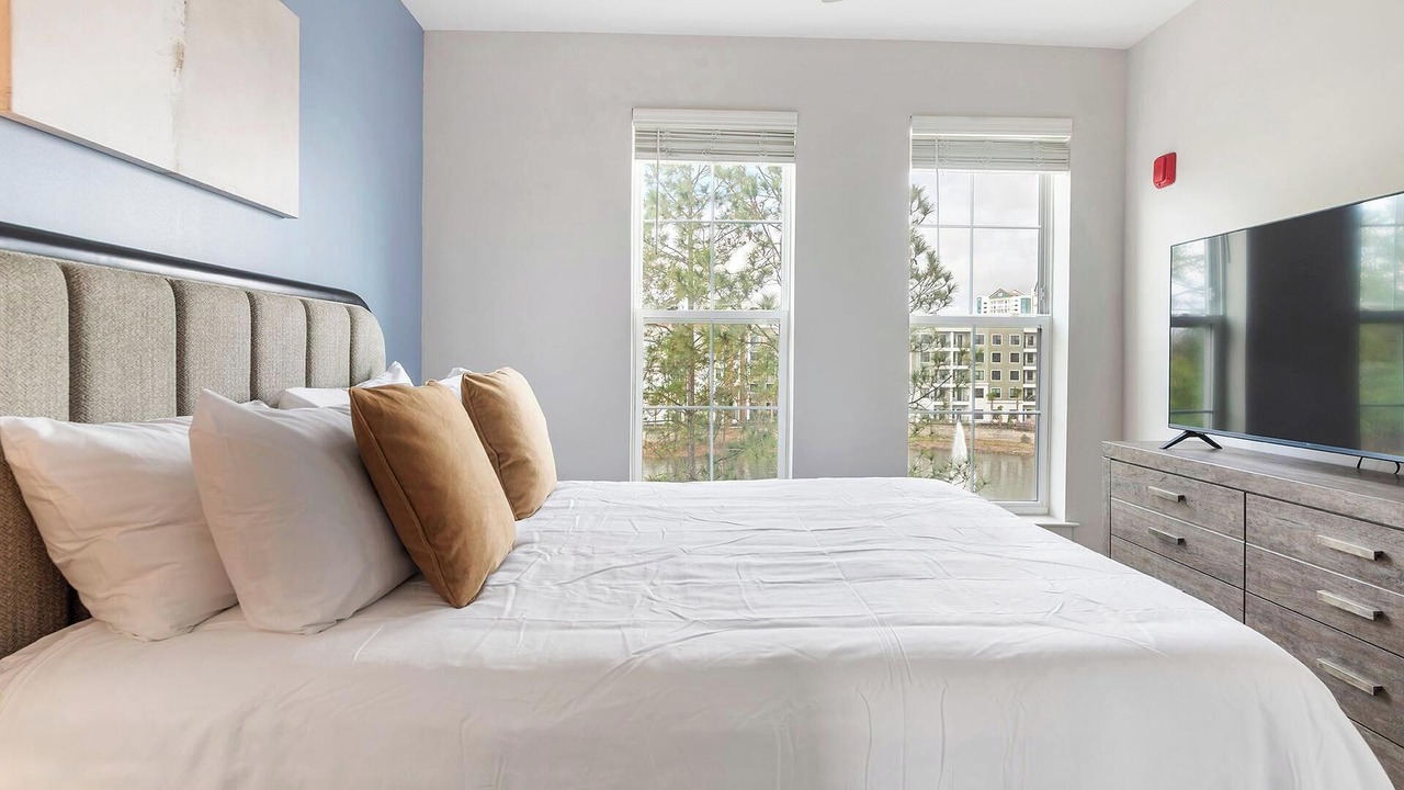 Photo of Bedroom in Florida Center