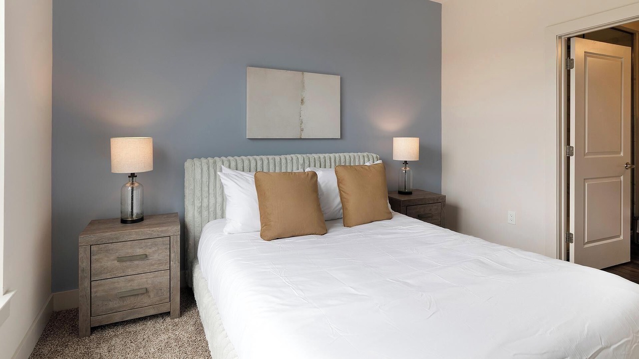 Photo of Bedroom in Florida Center