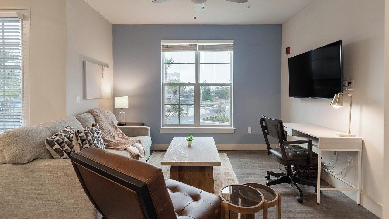 Photo of Livingroom in Florida Center