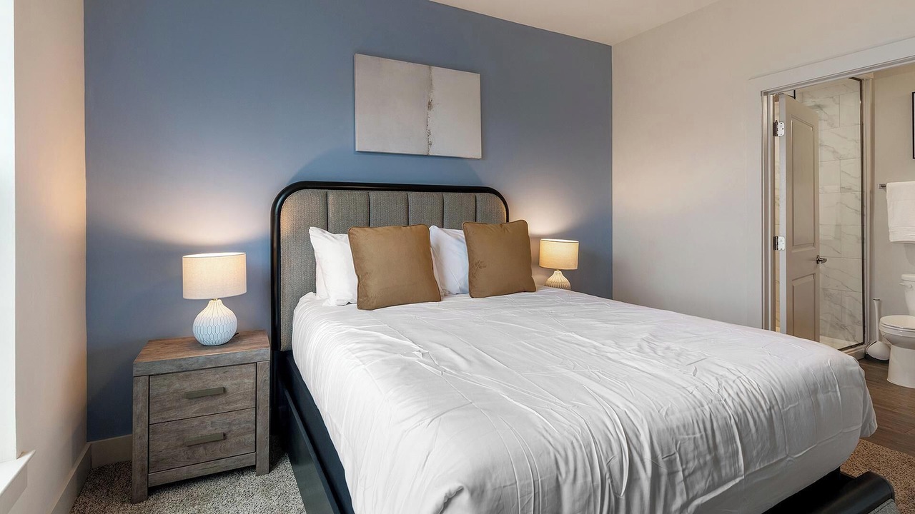 Photo of Bedroom in Florida Center