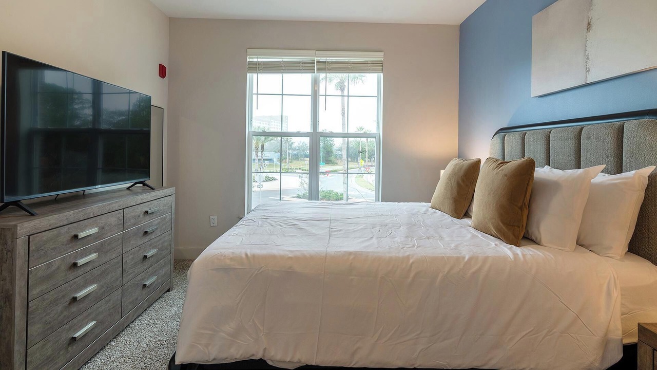 Photo of Bedroom in Florida Center