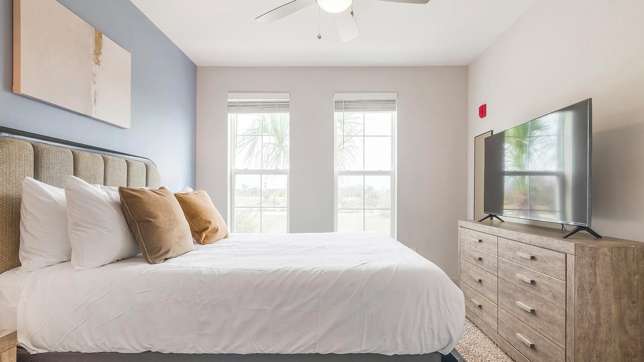 Photo of Bedroom in Florida Center