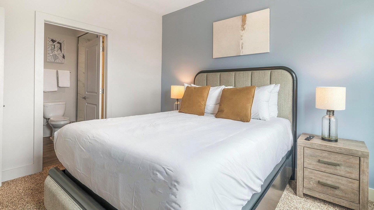 Photo of Bedroom in Florida Center