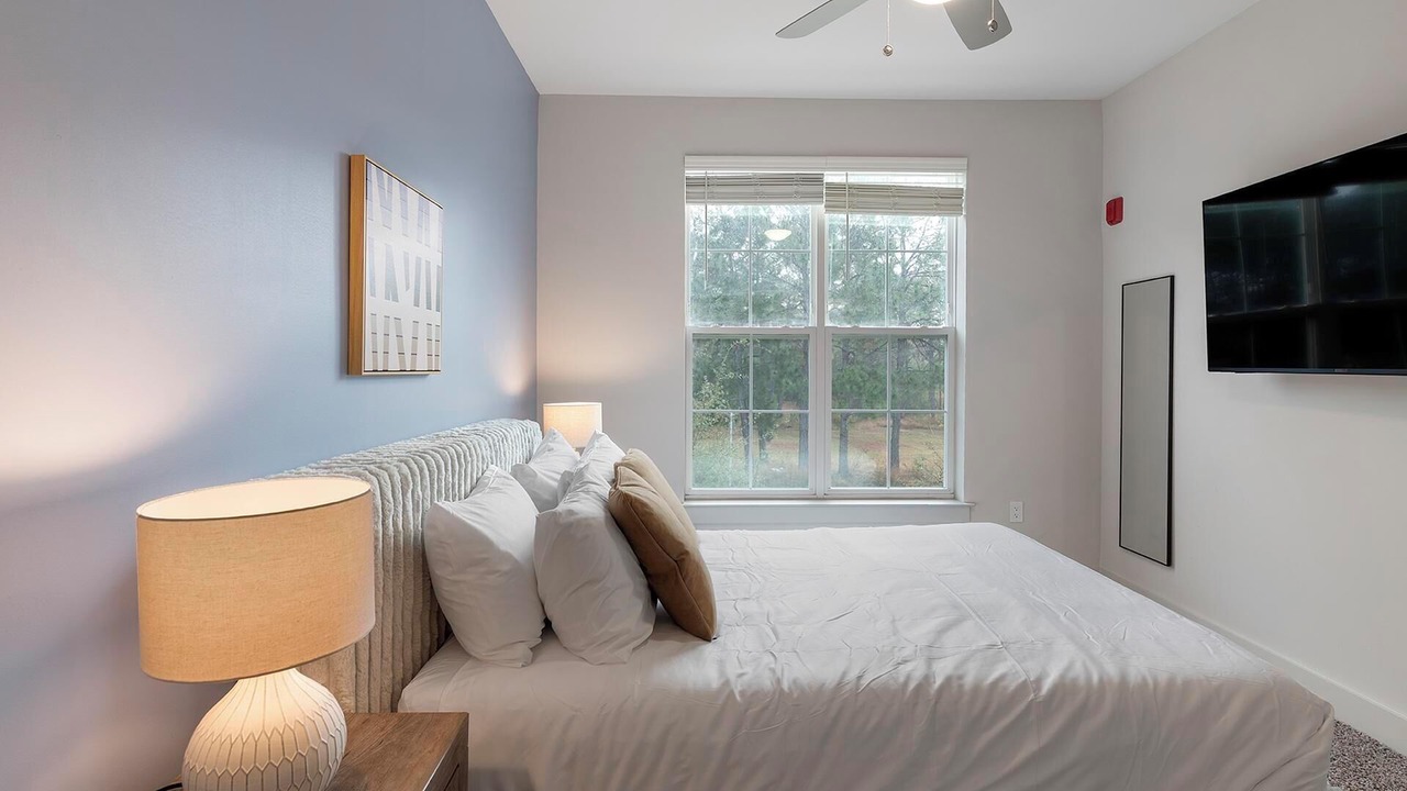 Photo of Bedroom in Florida Center