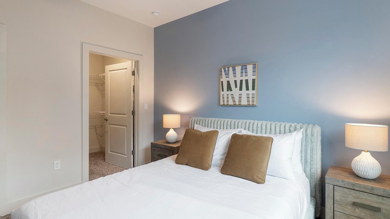 Photo of Bedroom in Florida Center