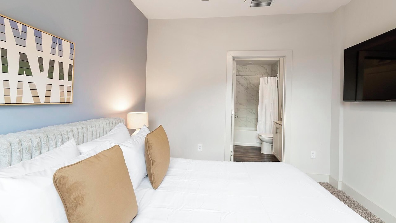 Photo of Bedroom in Florida Center