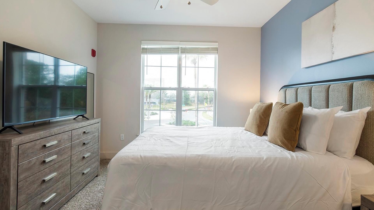 Photo of Bedroom in Florida Center