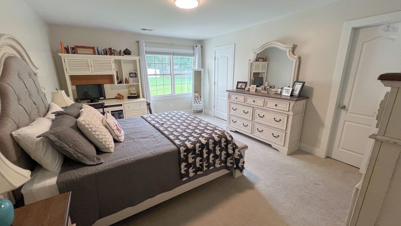 Photo of Bedroom in Tuscaloosa