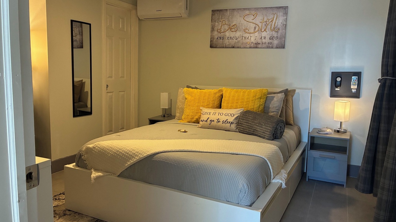 Photo of Bedroom in Baldwin Park