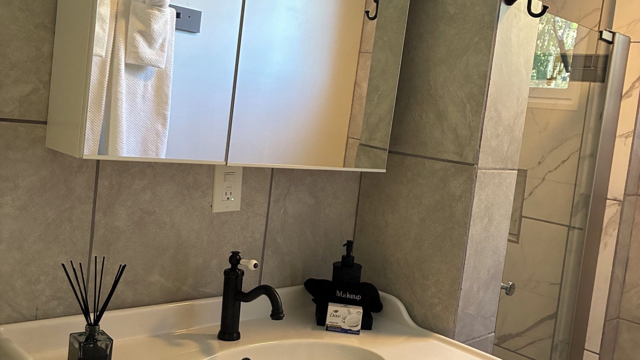 Photo of Bathroom in Baldwin Park