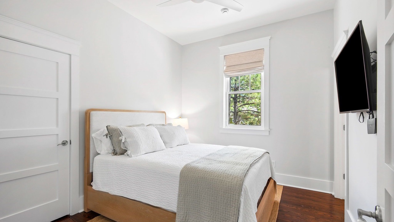 Photo of Bedroom in Forest District