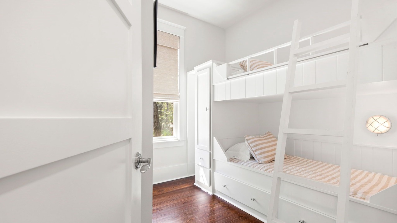 Photo of Bedroom in Forest District