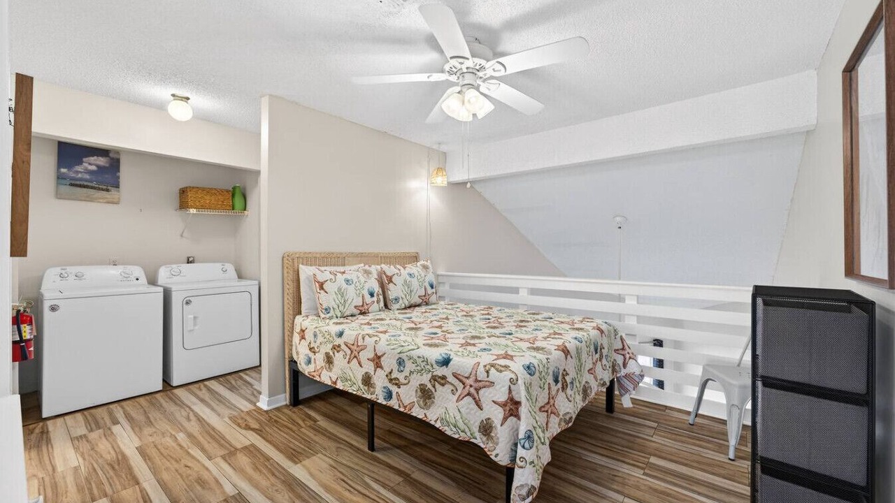 Photo of Bedroom in Holiday Beach